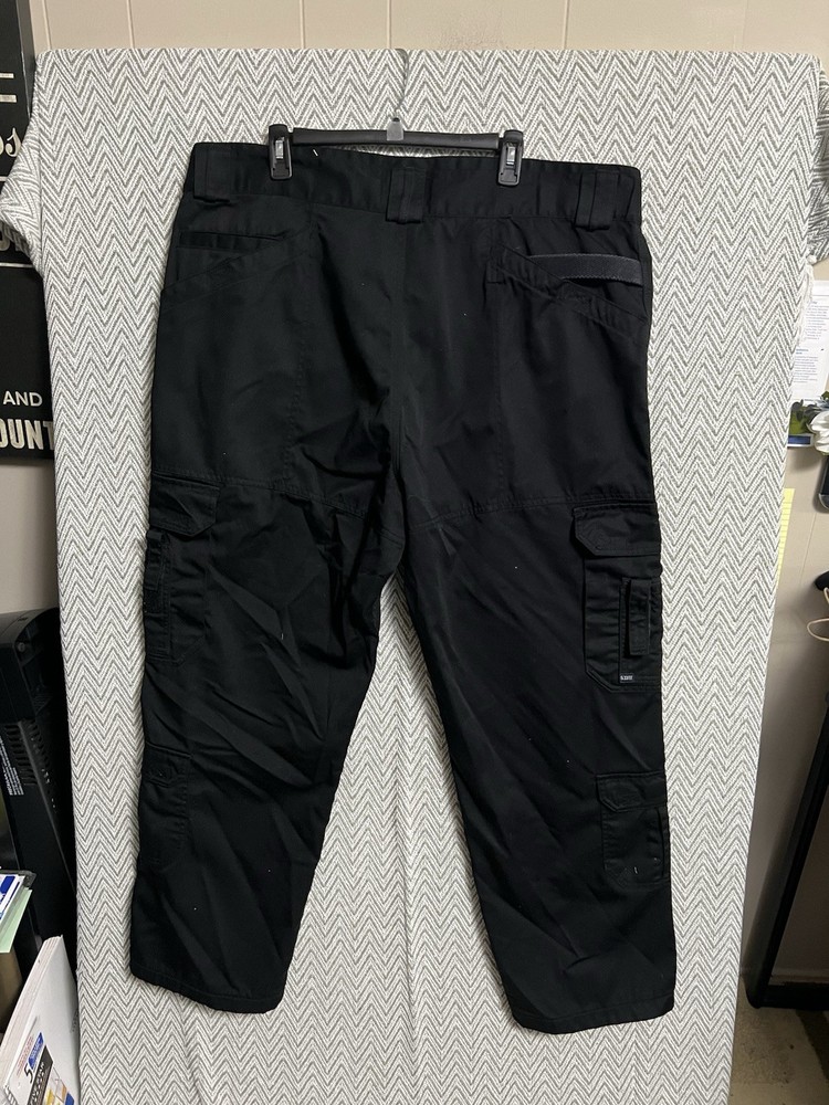 5.11 Tactical Black Cargo Pants 44/32 Solid Polyester Cotton