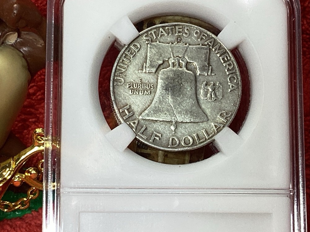 1957 D FRANKLIN HALF 💰 in GENERIC SLAB