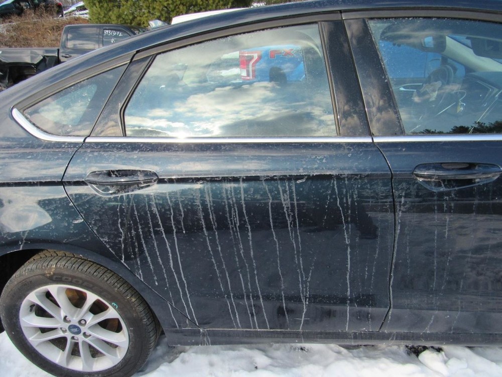 FUSION 2020 Glove Box 1022907