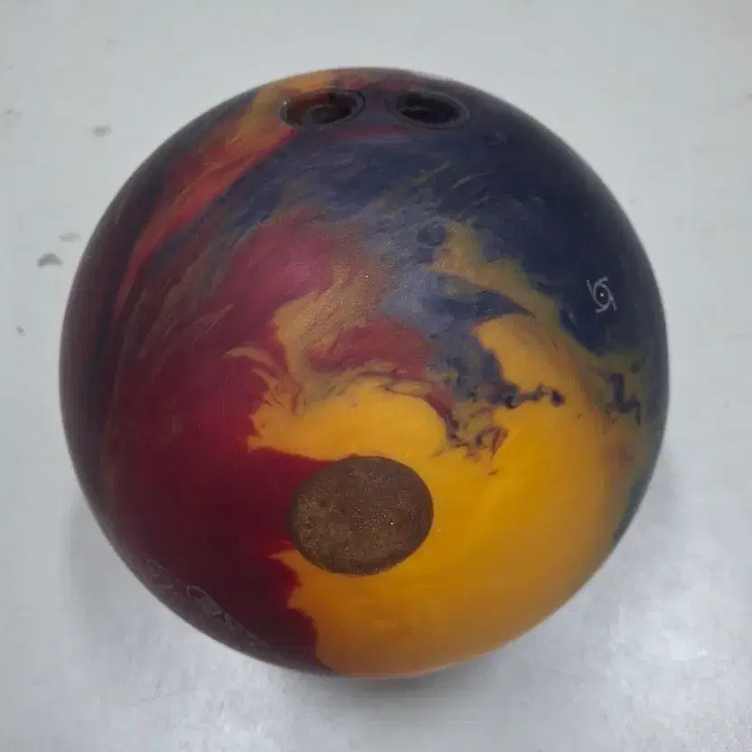 Storm Marvel Max Strike 15lb Hook Bowling Ball - Used