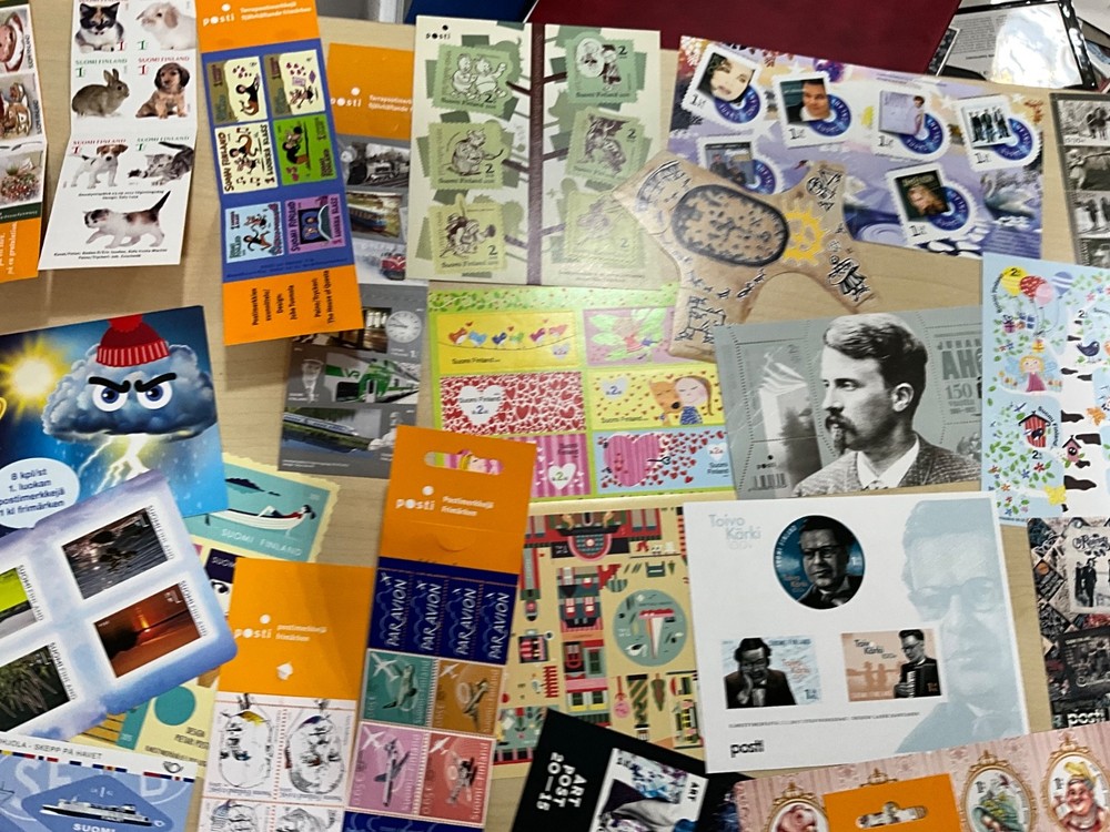 MNH Stamps modern sheets booklets 100 different items @3*