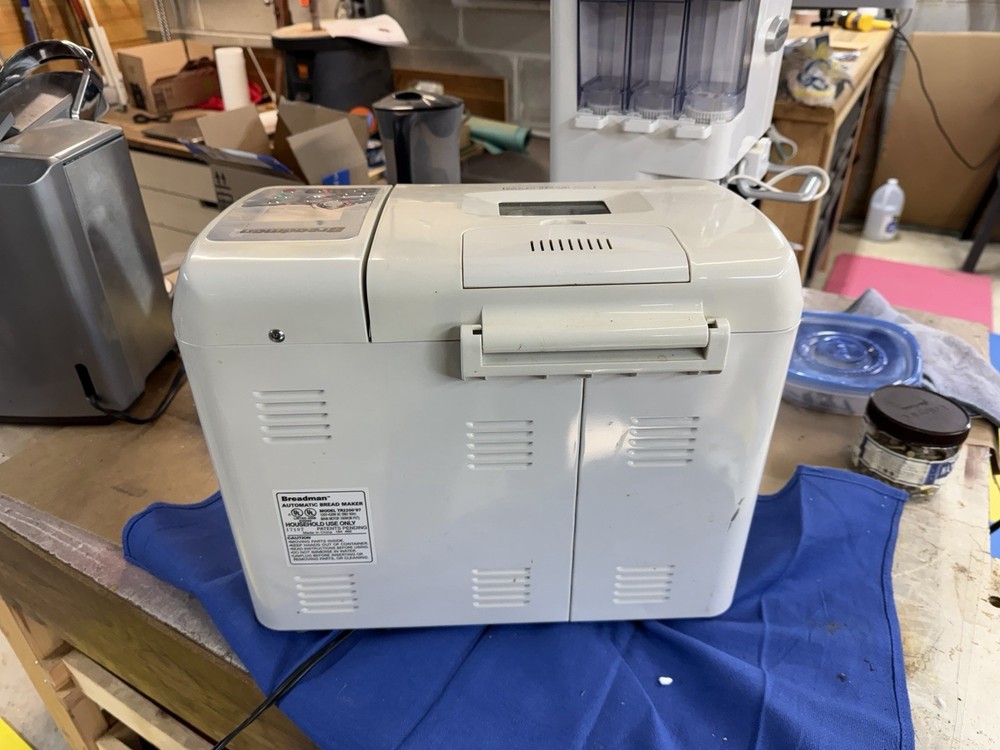 Breadman TR2200’97 Breadmaker