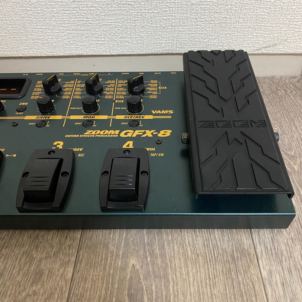 ZOOM GFX-8 Multi-Effector Multi-Effects Processor Used Shipping From Japan