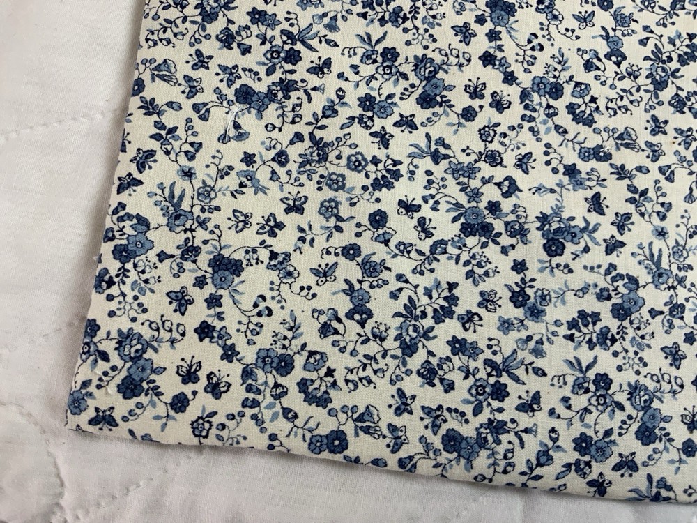 Antique Vintage Patchwork Quilt Table Topper, Drunkards Path, Blue & White