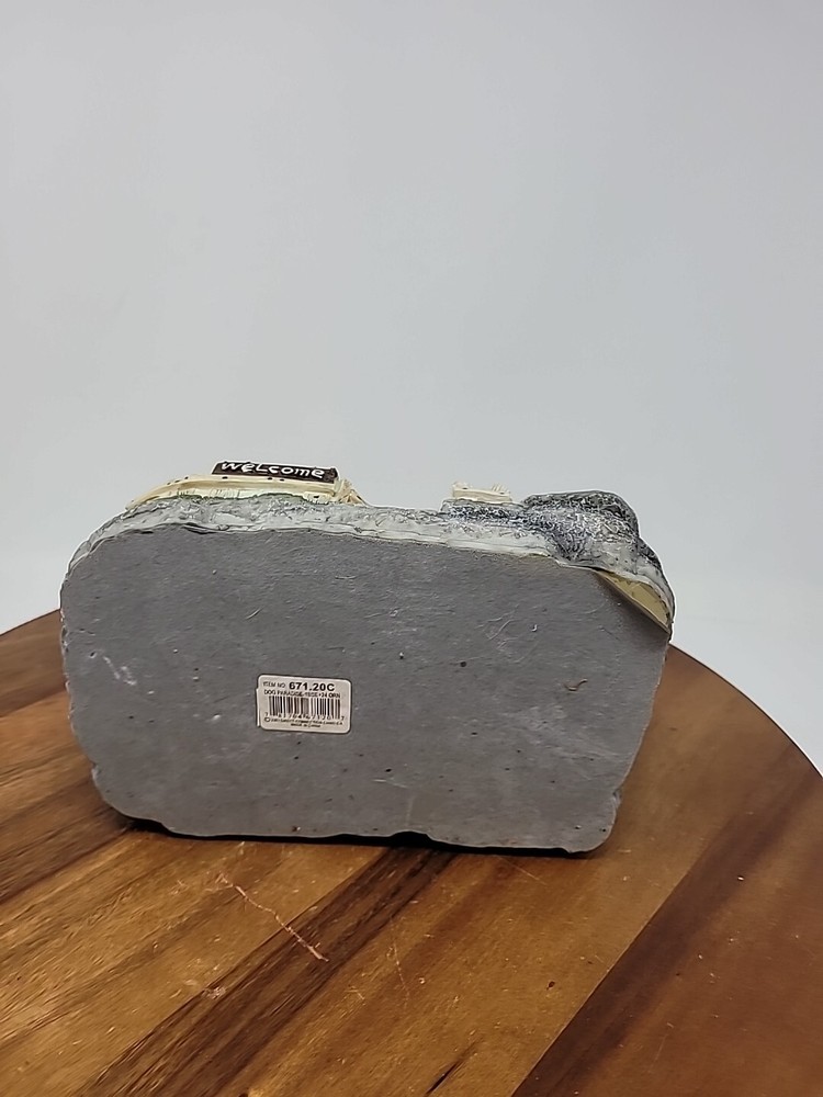 Direct Connection Dog Paradise 2003 Figurine Stand