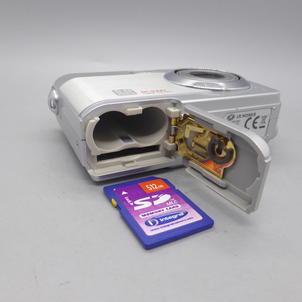 IT Works Digital Camera DC-5347 5.0MP Silver Tested