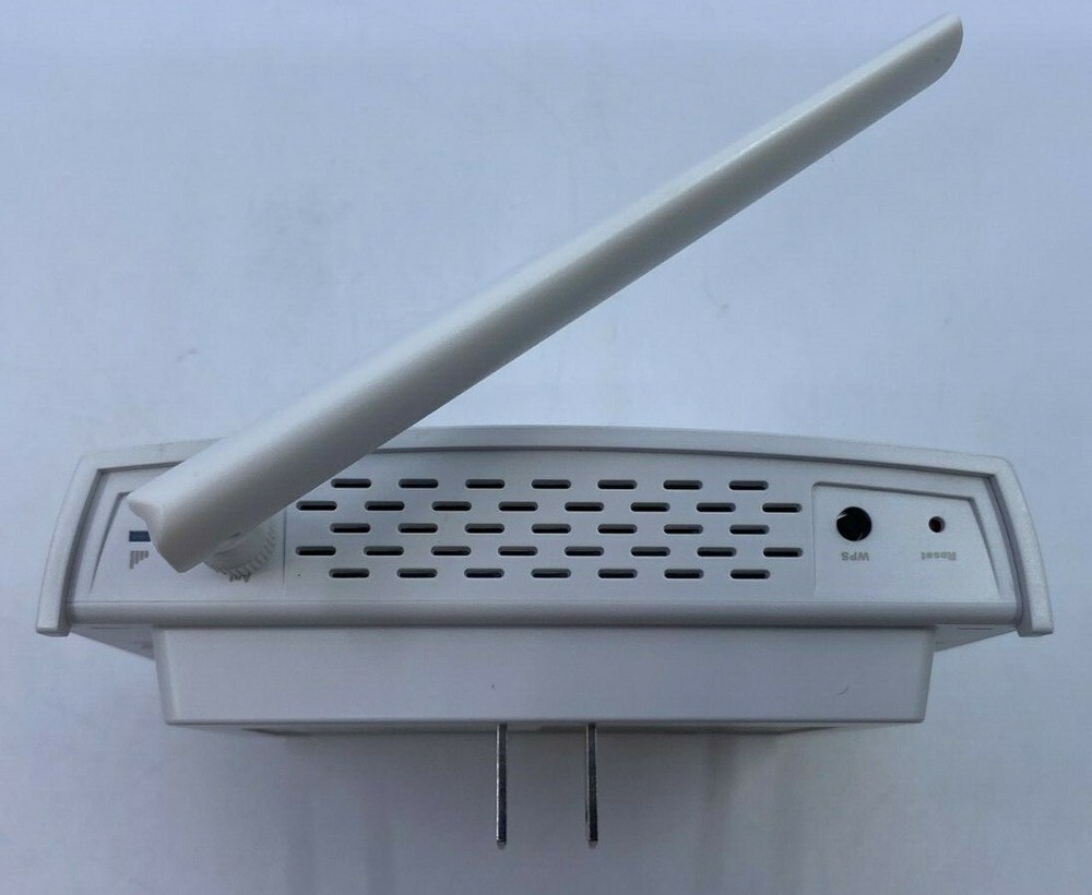 Amped Wireless High Power 802.11ac Wireless Range Extender REC22A