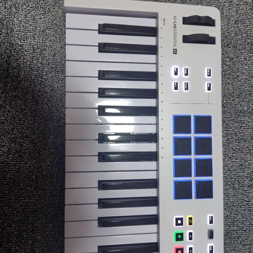 Arturia KeyLab Essential 61 MK3 MIDI Keyboard Controller USB Tested Working JP