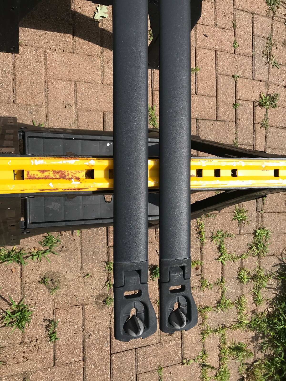 2011-2016 Town & Country Grand Caravan Routan Roof Rack Cross Bars Bar Set