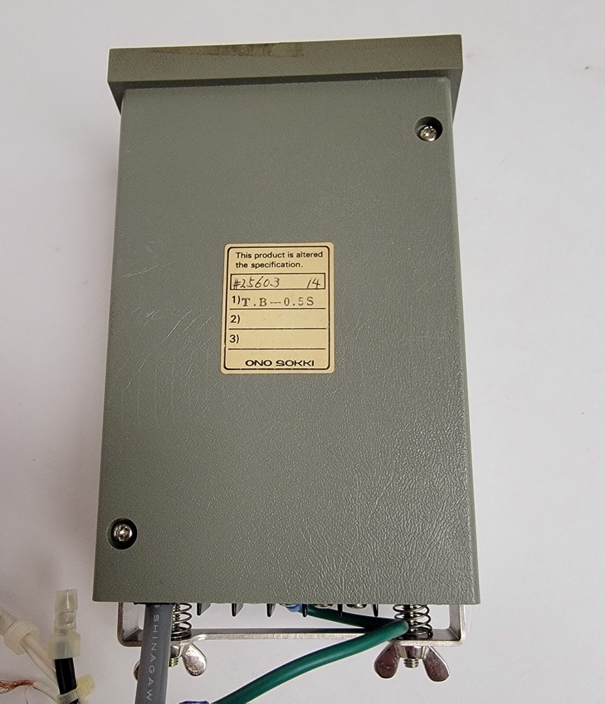 ONO SOKKI DIGITAL TACHOMETER HM-611.