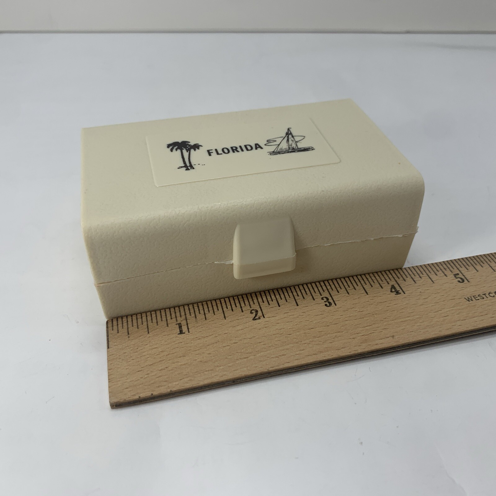 Florida Souvenir Plastic Soap Holder Travel Case Vintage Bathroom Accessory