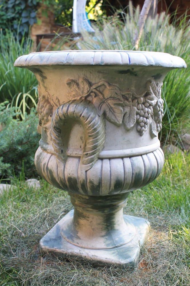 Polyurethane flexible mold with a plastic frame"Flowerpot grapes"