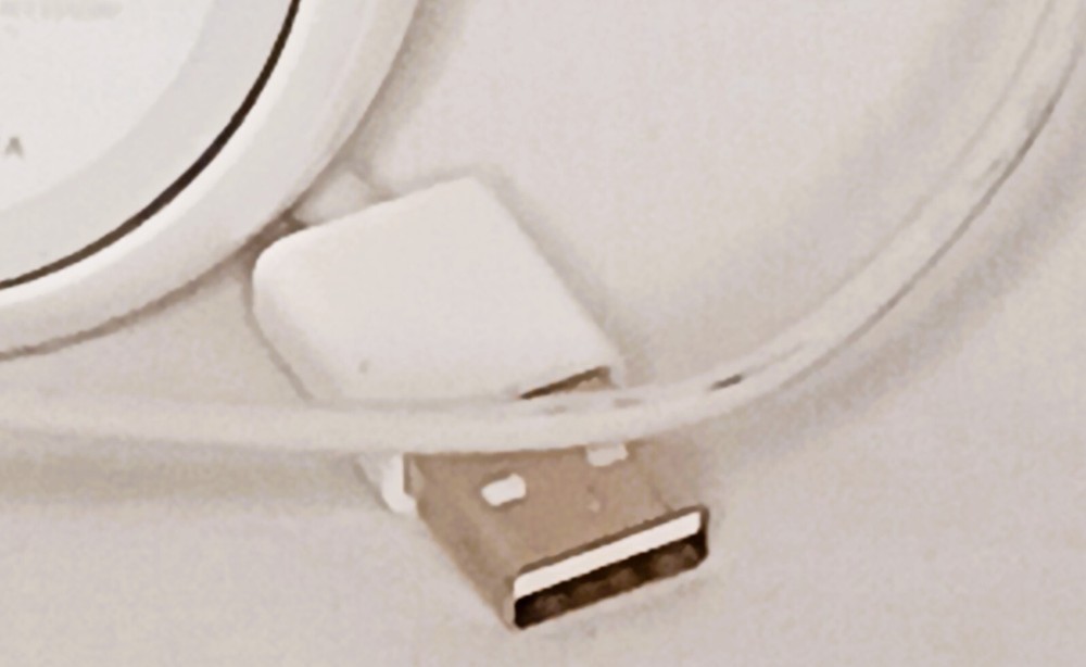 Apple White Mighty USB Wired Optical Mouse A1152