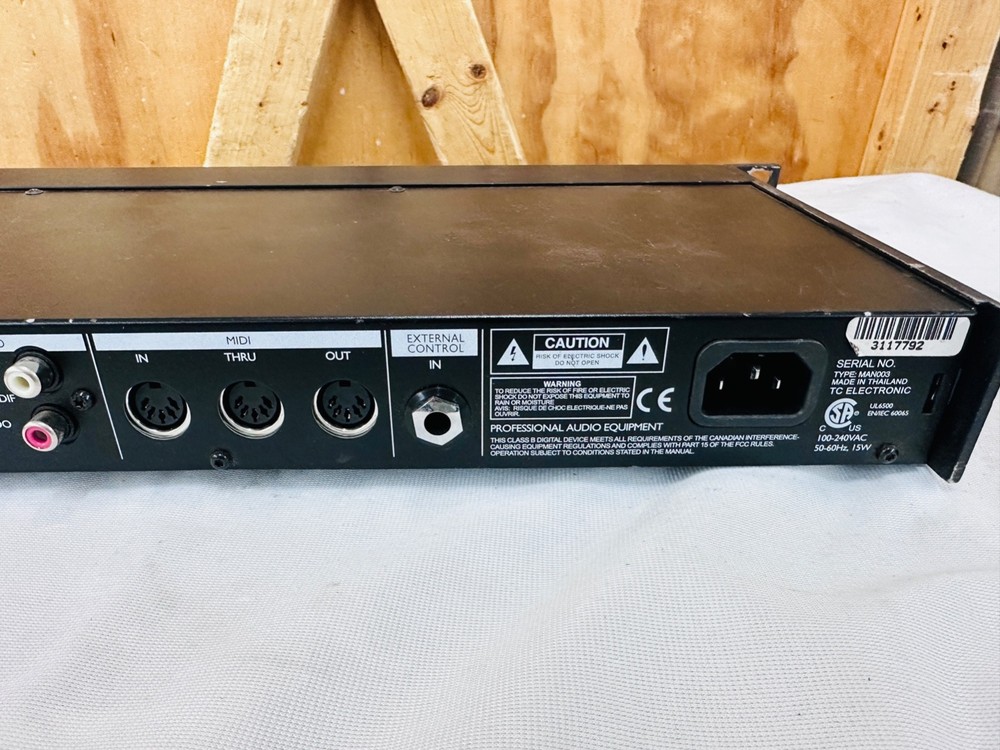 TC Electronic D-Two Multitap Rhythm Digital Delay - Tested & Working