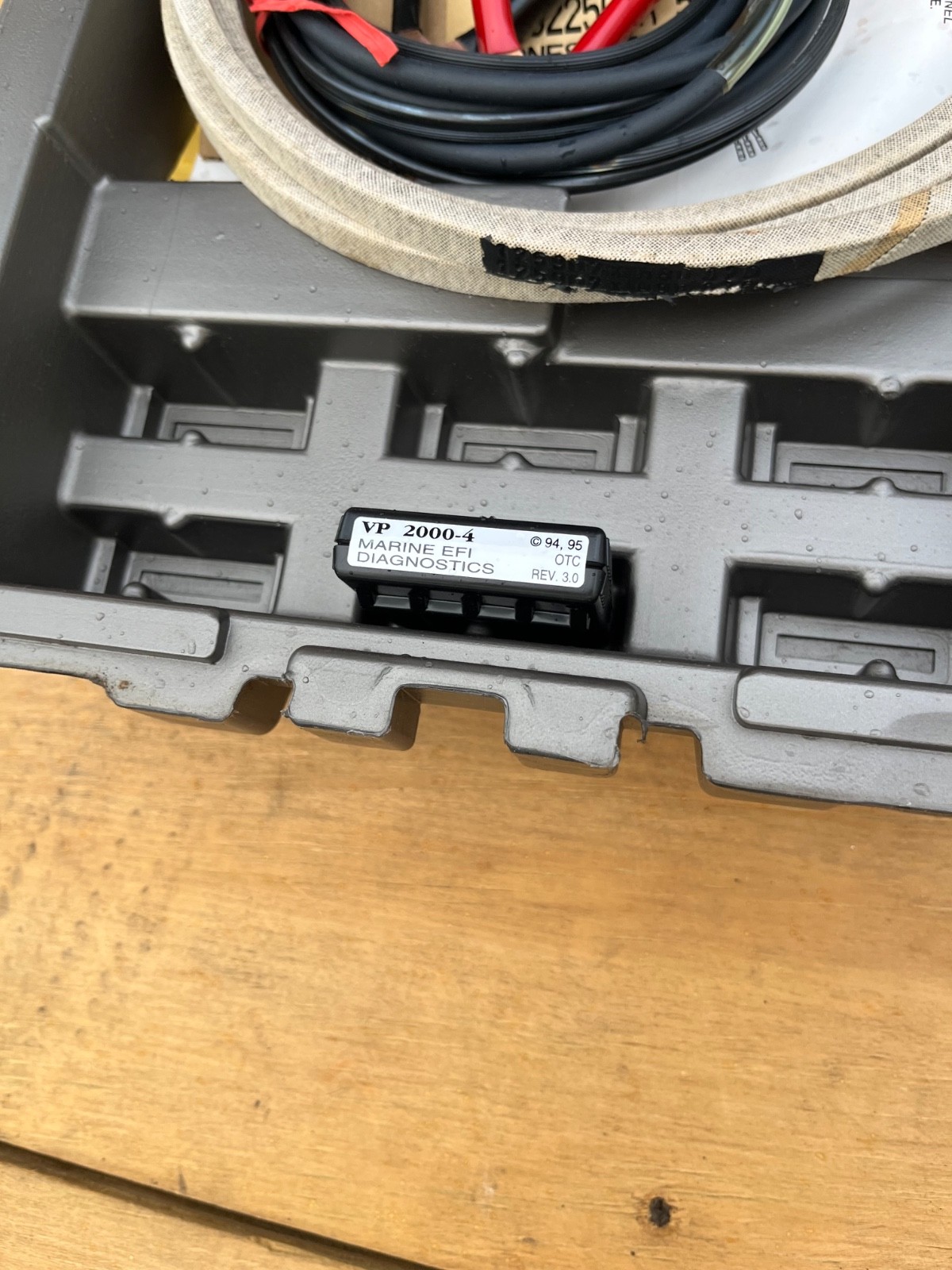 Volvo Penta Genuine Original OEM VP 2000 Diagnostic System Service tool and acce