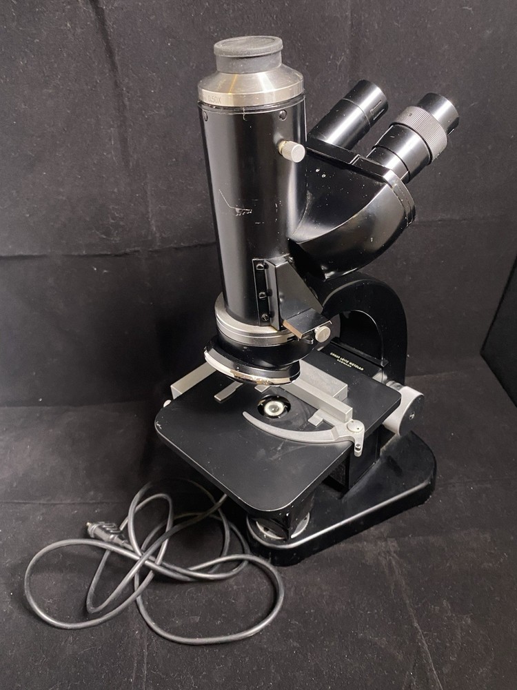 Leitz Microscope