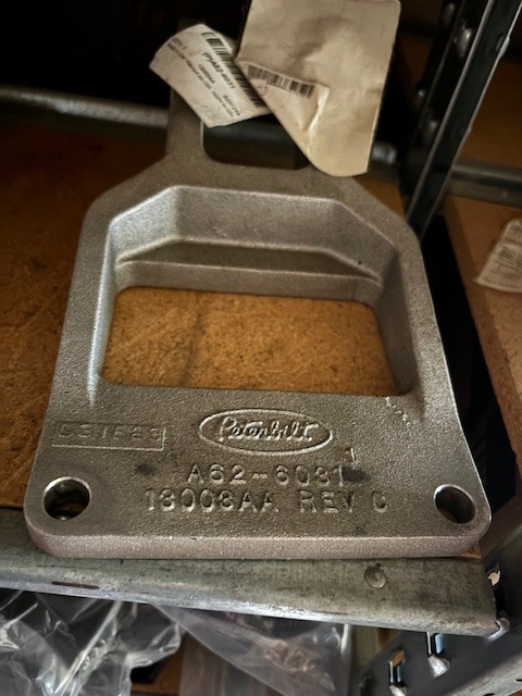 PACCAR Hood Mount A62-6031