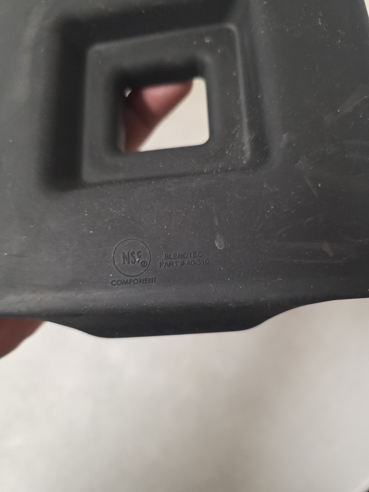 Blendtec 40-310 - Replacement Vented Lid CLEAN