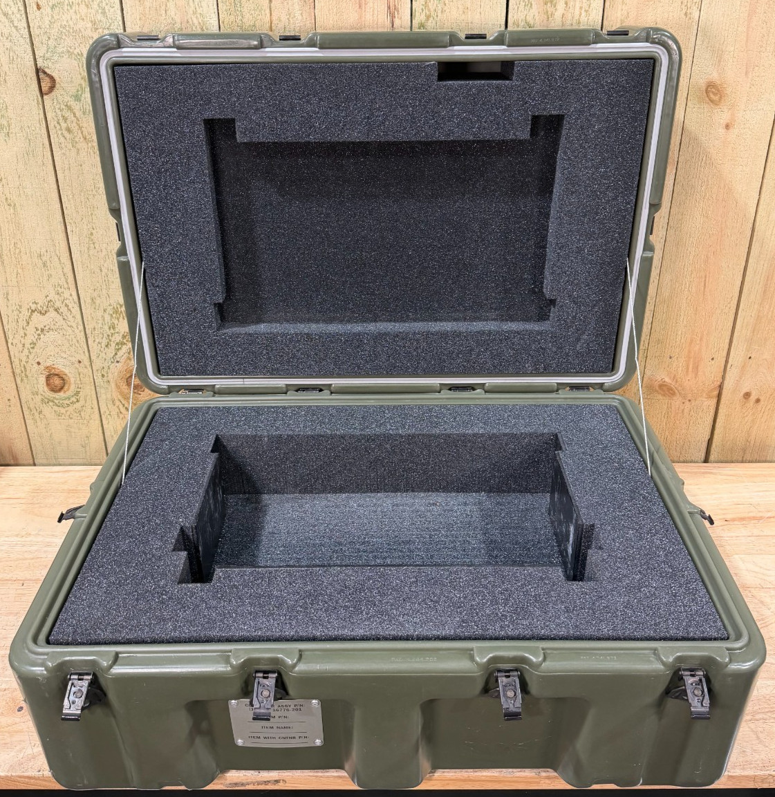 Pelican Hardigg Footlocker Green Case 31x21x15 Military Medic Waterproof