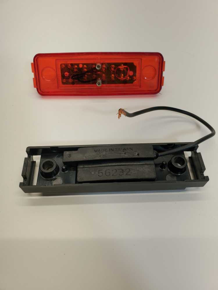 Universal Marker Light 38162BAKB (759-10100)