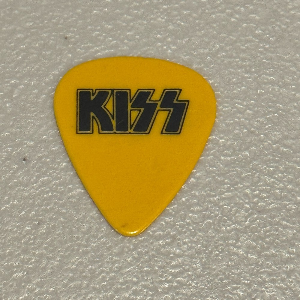 KISS Paul Stanley Jr Signature Guitar Pick 1983 LICK IT UP Concert Tour Plectrum