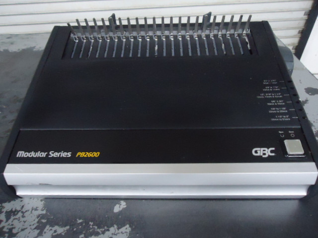 GBC PB2600, Electic Comb Opener