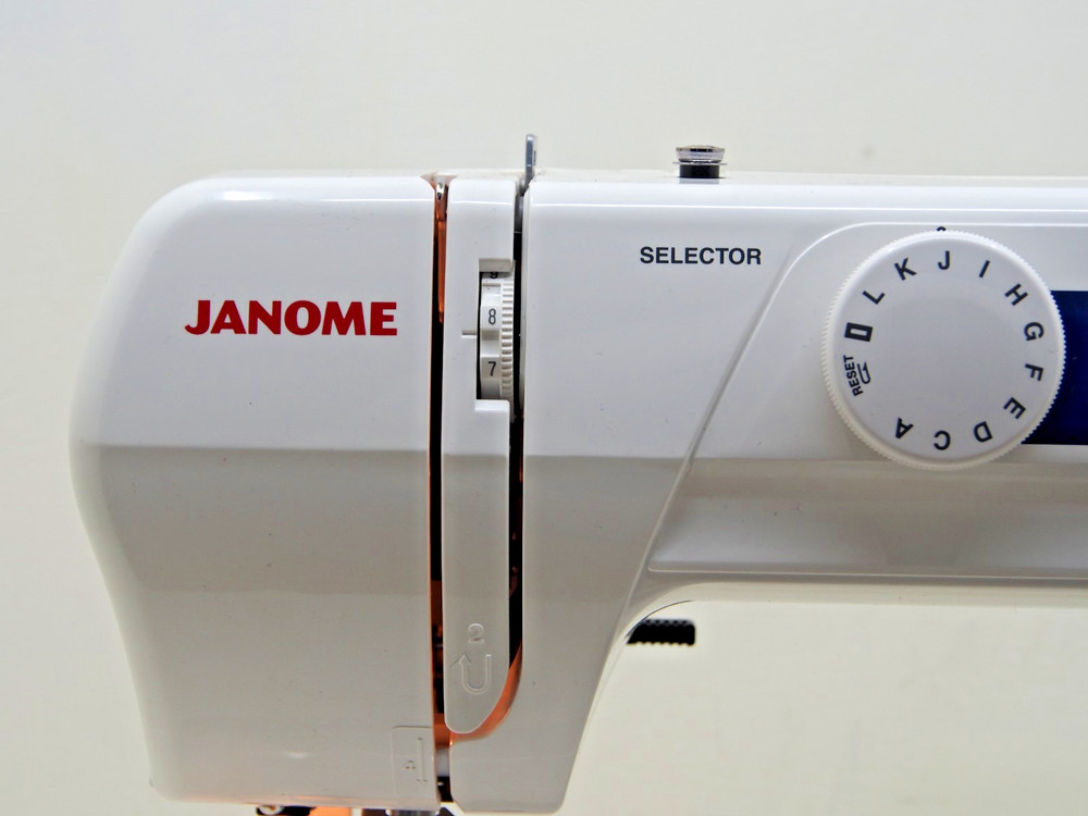 Janome 2222 Sewing Machine