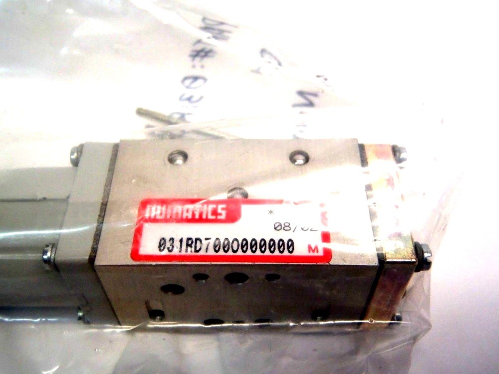 Numatics 031RD700O000000 Regulator Assembly, Missing One Regulator
