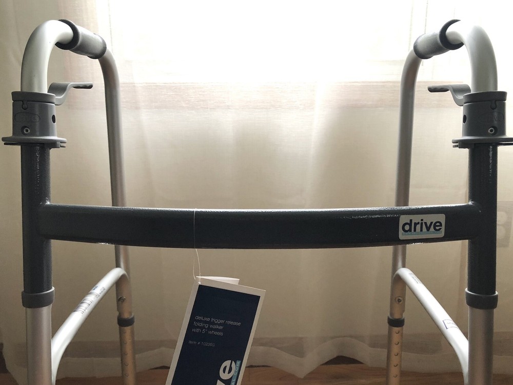 DRIVE DELUXE Trigger Release Folding Walker GRAY 5” Wheels Adjustable Height NWT