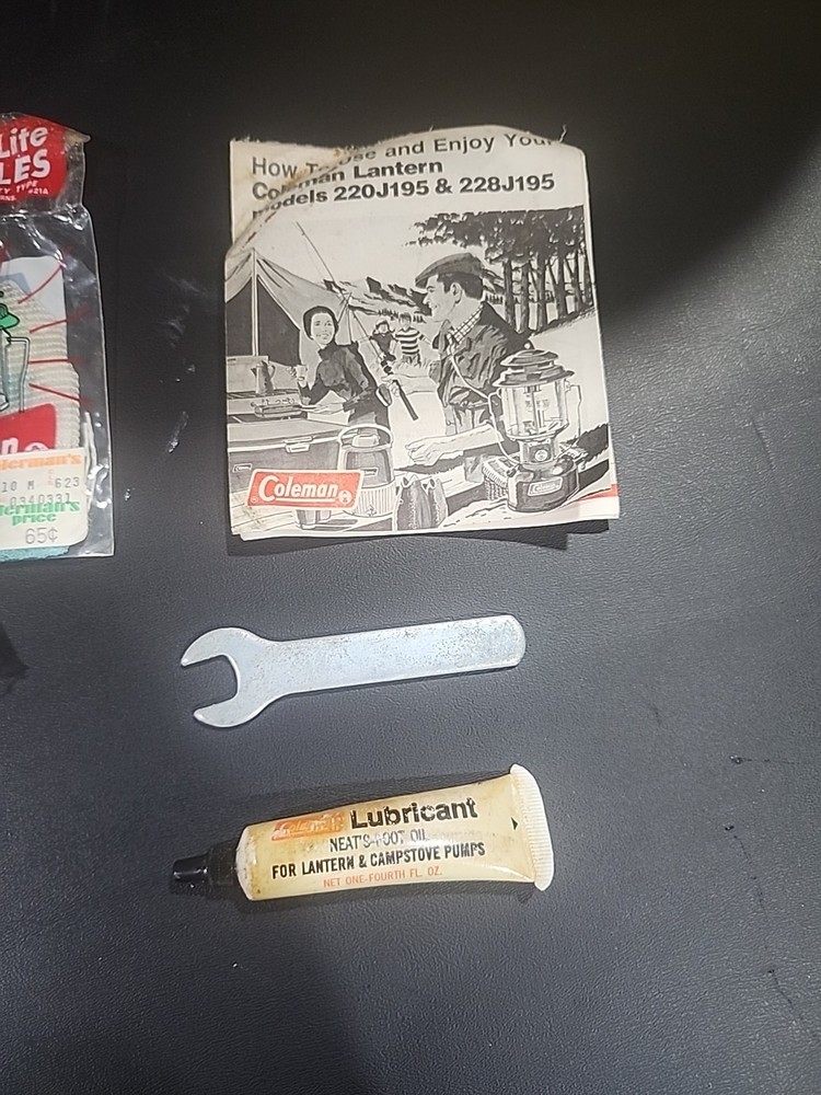 Coleman Lantern And Carry-Case Model 220J