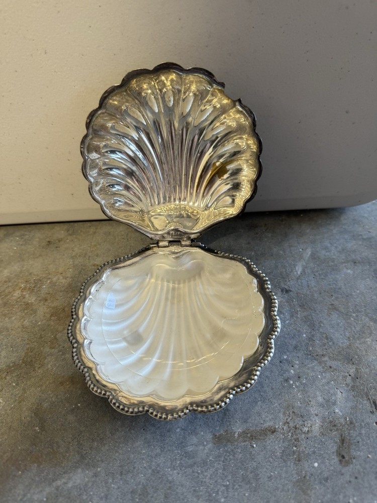 Vtg Silver Plated Leonard Clamshell Condiment Dish Glass Insert. No Knife. 5”