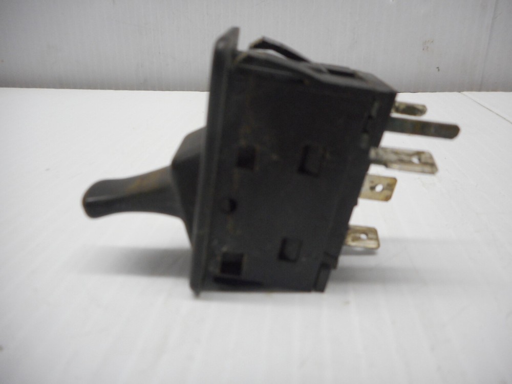 EATON Toggle Switch Boom Light