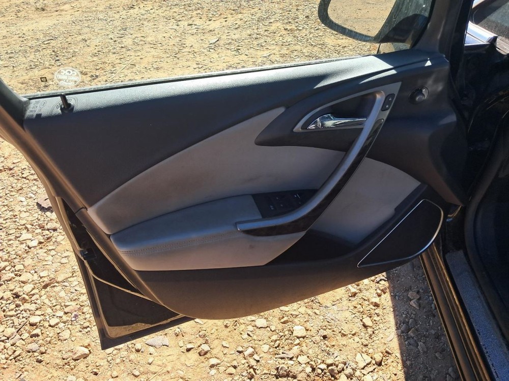 VERANO 2012 Glove Box 4839357