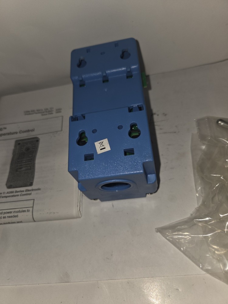 NEW GENUINE JOHNSON CONTROLS A350AA-3C TEMPERATURE CONTROL MODULE W/ SENSOR