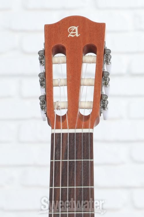 Alhambra 1 OP Nylon-string Classical Guitar - Natural