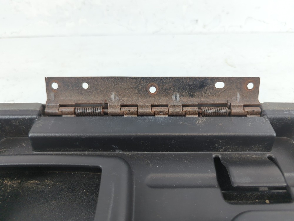 2004-2006 Dodge Durango Center Console Armrest Cover Lid FF11A