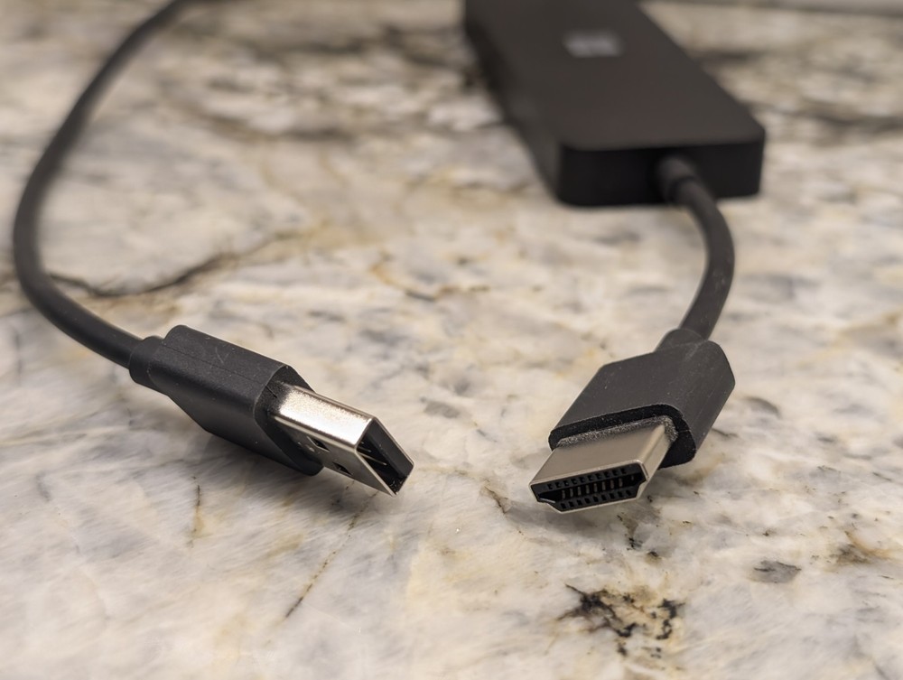 Microsoft 4K Wireless Display Adapter Model 1942 Tested & Working