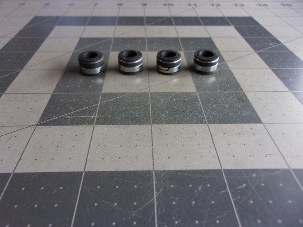 Clevite 216-1120 (4) Valve Stem Seals