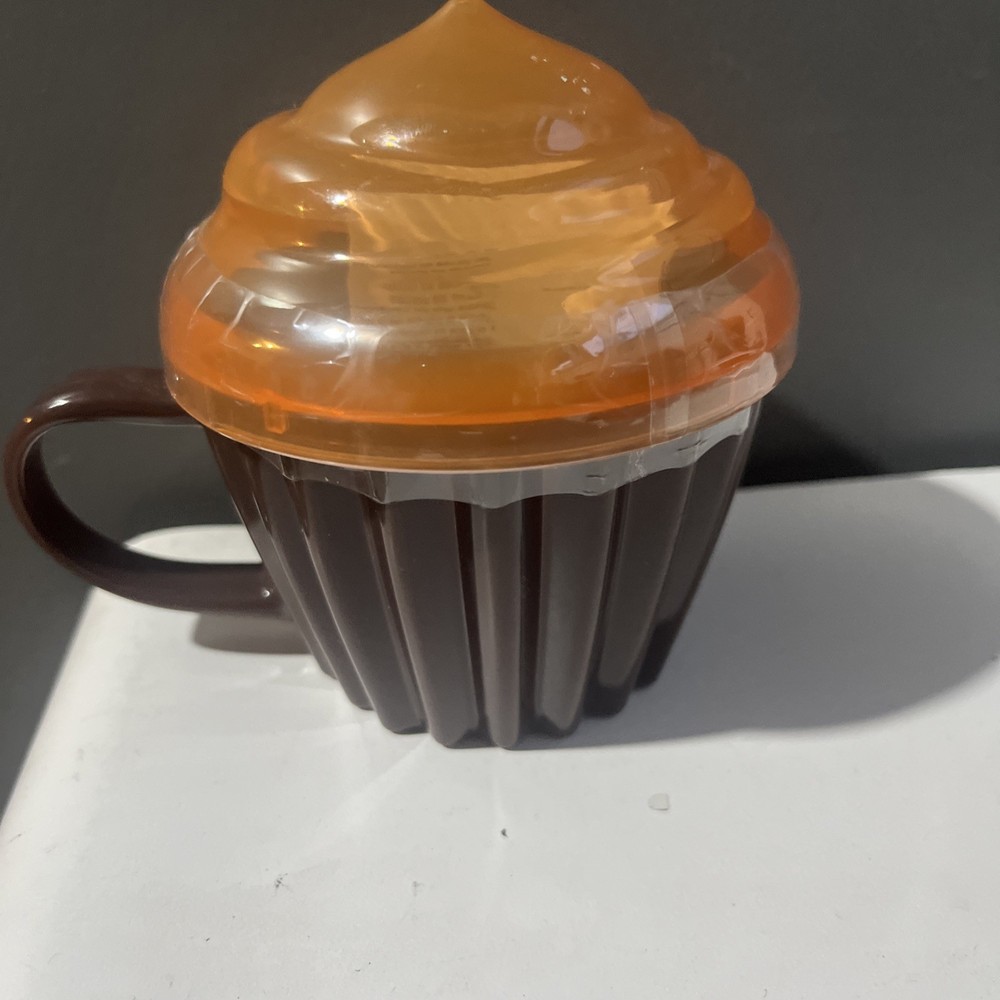 Reese's Lava Cake Maker Cupcake Holder