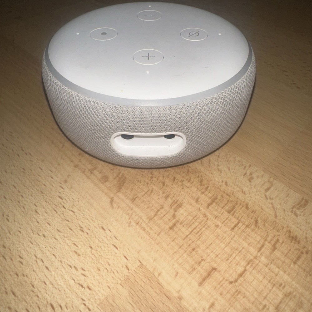 Amazon Echo Dot 3rd Gen Portable Wireless Smart Speaker Model D9N29T Not Tested