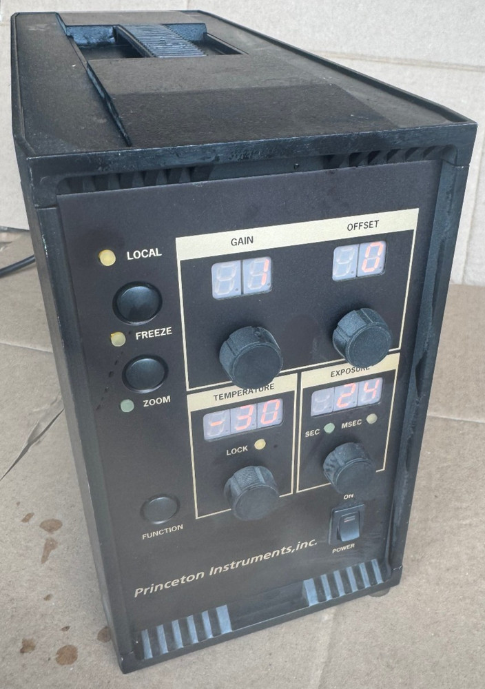 Princeton Instruments Roper Scientific MicroMax 12BIT-1MHz CCD Camera Controller