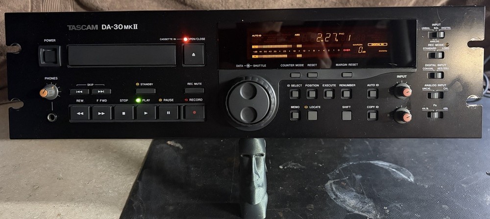 Tascam DA-30 MK 2 professional DAT Recorder