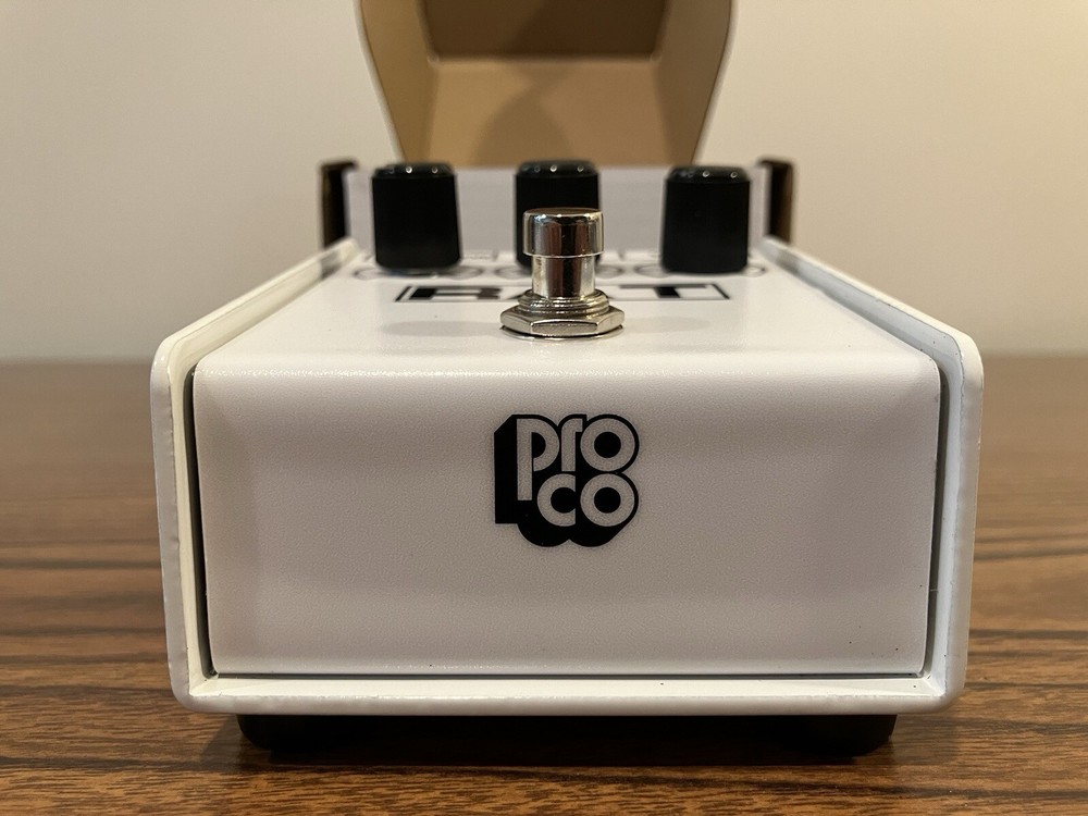 White ProCo Rat Distortion Effects Pedal