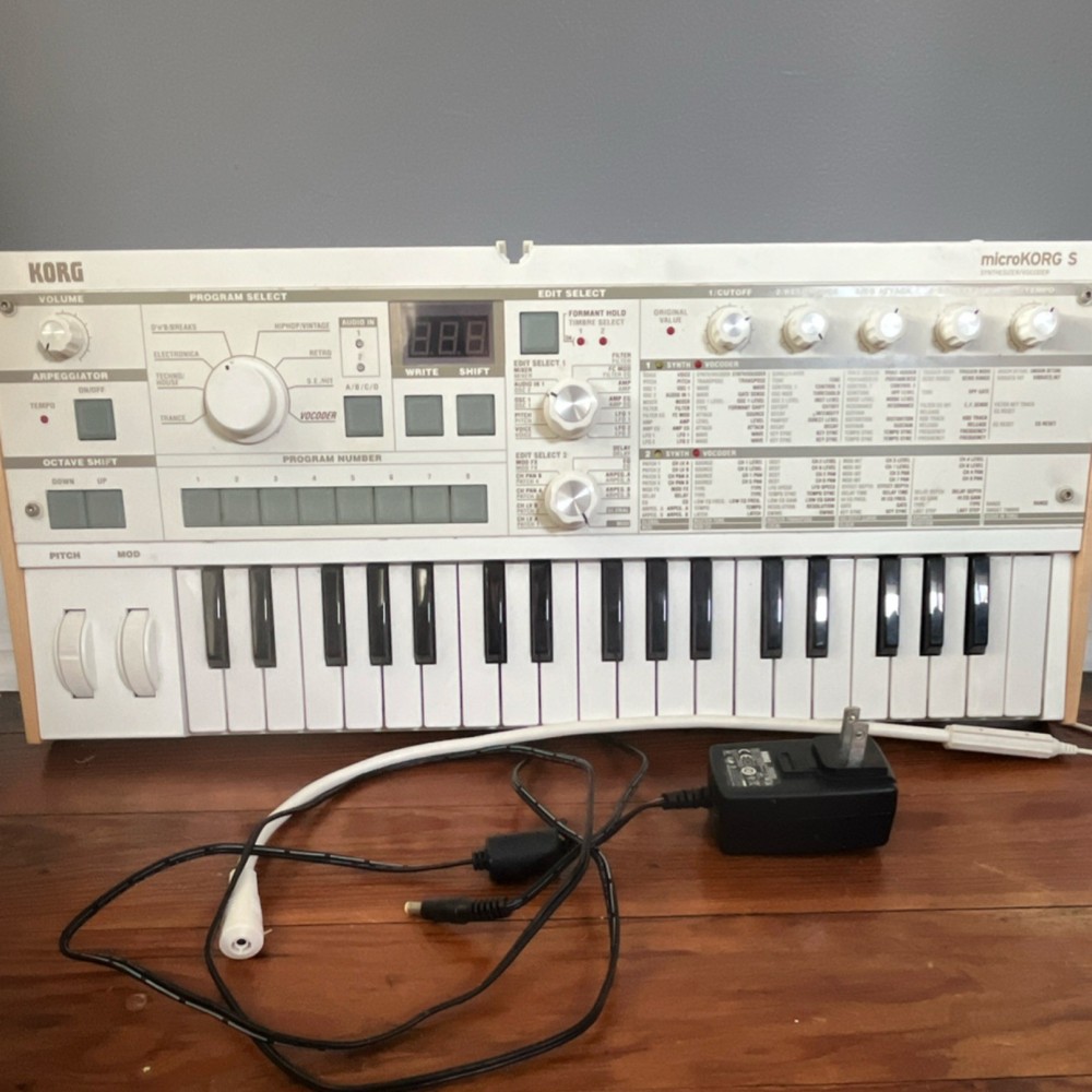 Korg microKORG S Synth + Vocoder