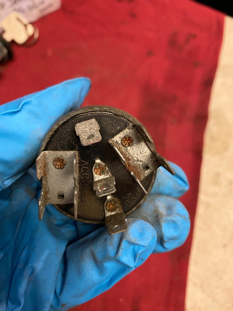 19161 IGNITION SWITCH WITH ONE KEY, POLLAK