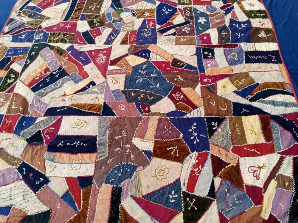 antique beautiful crazy handmade patchwork quilts it177