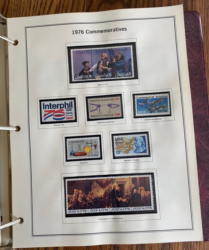 1893 - 1989 HERITAGE COLLECTION US COMMEMORATIVE STAMPS BINDER- WITH SOME STAMPS