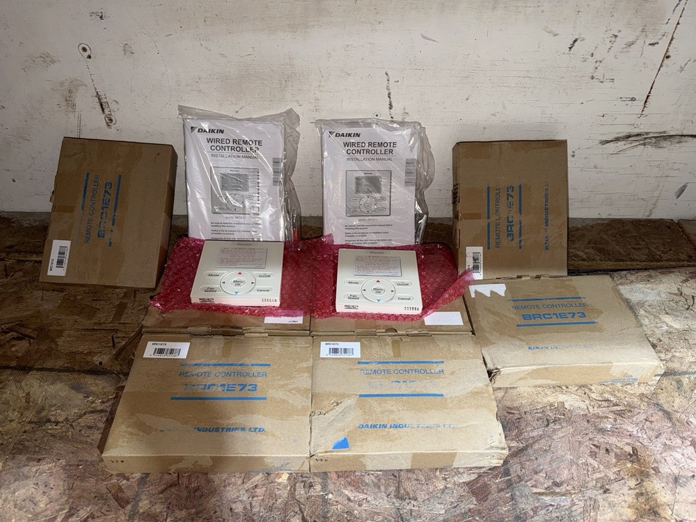 Daikin Industries LTD Remote Controller BRC1E73 New