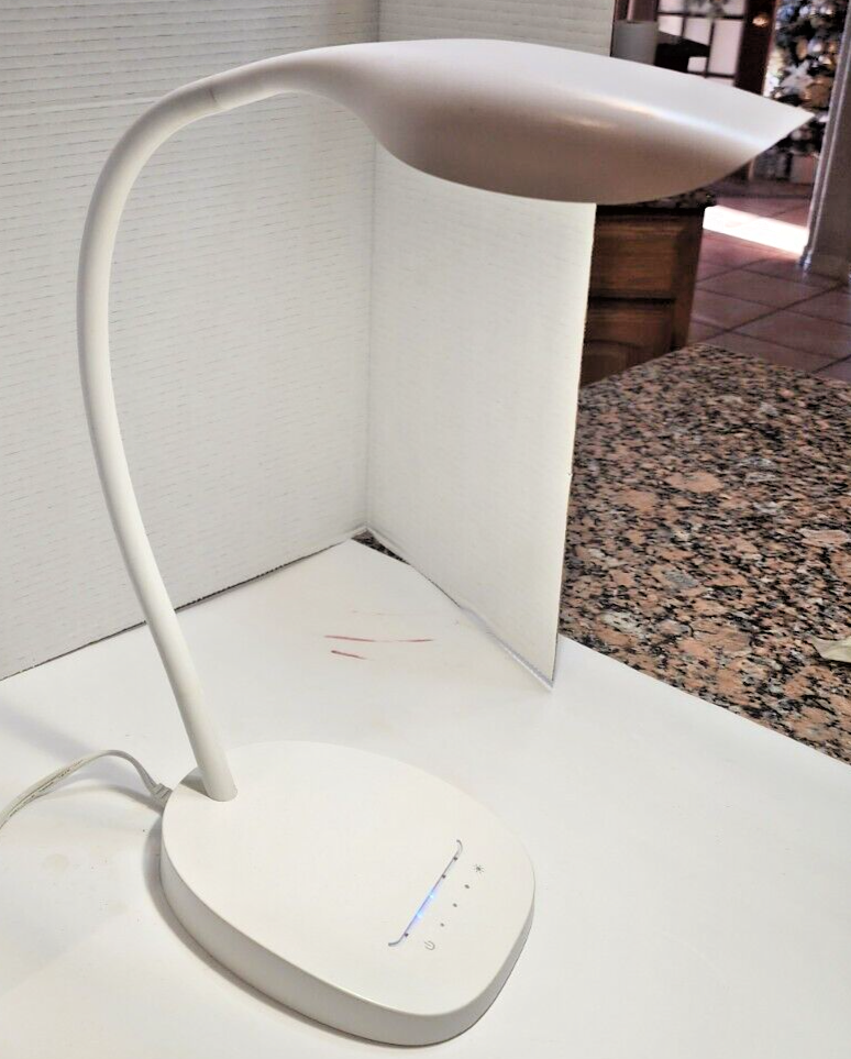 WHITE LED CONNECTOR TABLE DESK LAMP/ ADJUSTABLE / BRIGHT TOUCH SENSITIVE