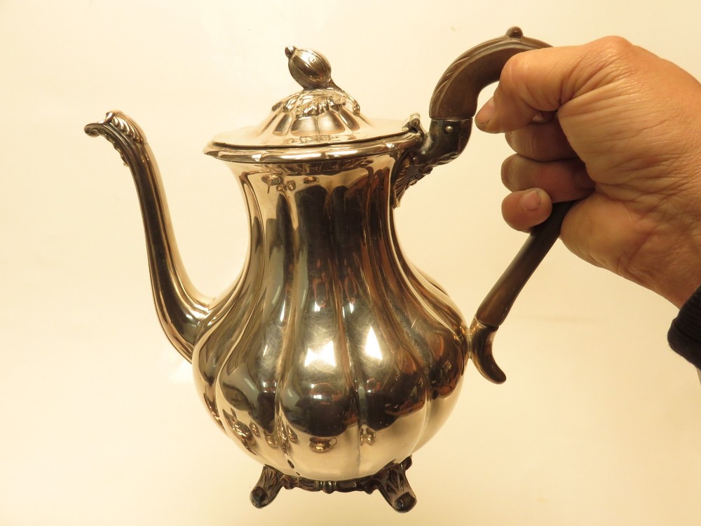 4 PIECE COMMUNITY SILVERPLATE MELON CANADA TEA SET CA2D318